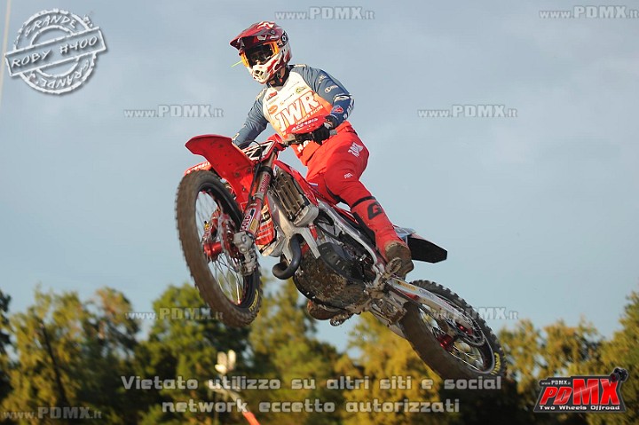 _ROB0871 (Copy).jpg
